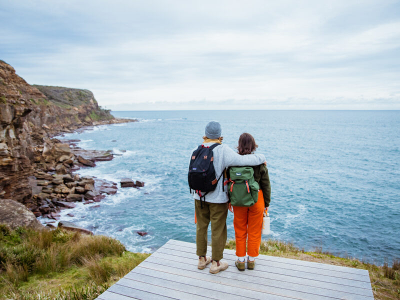 People on Bouddi National Park Coastal walk. Photo Credit: Jared Lyons / DPE