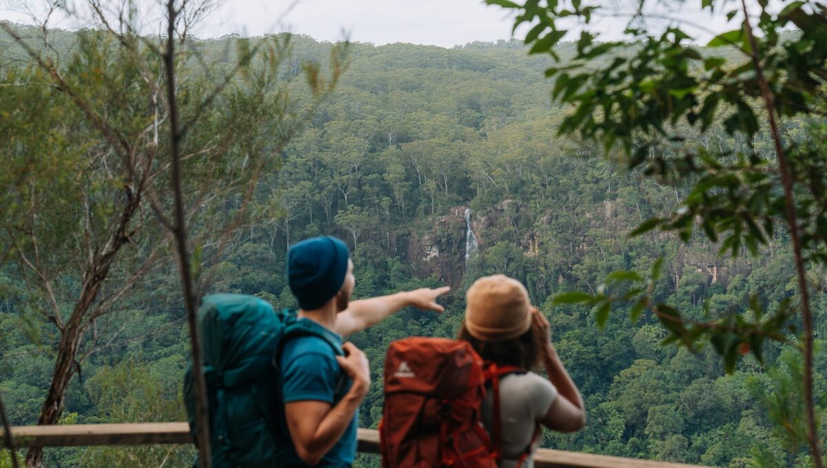 Walkers check out expansive valley views from Wanganui Gorge lookout on Gidjuum Gulganyi Walk.